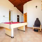 Dom wakacyjny 3 Bedroom Amazing In Štanjel
