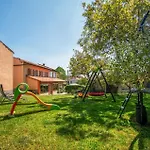 3 Bedroom Amazing In Štanjel