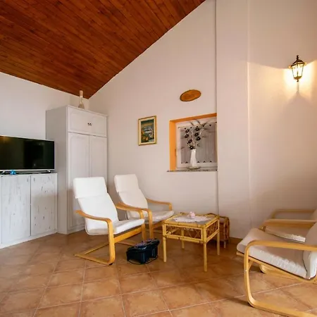 Amazing In With Kitchen * Štanjel