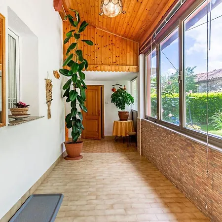 Amazing In With Kitchen *