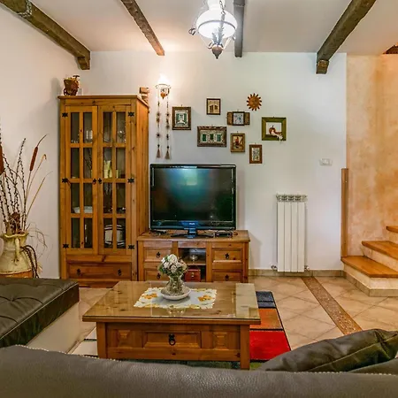 Amazing In With Kitchen Prázdninový dům Štanjel