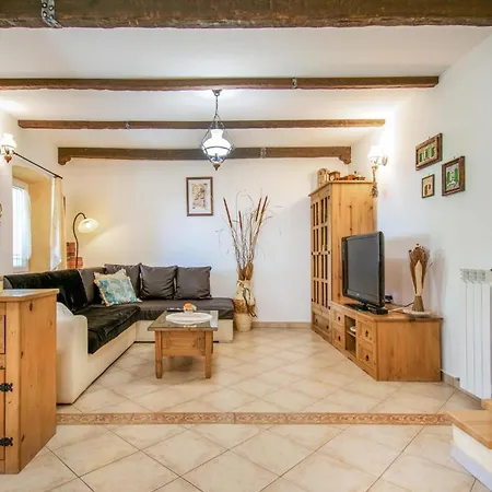 3 Bedroom Amazing In Ferienhaus