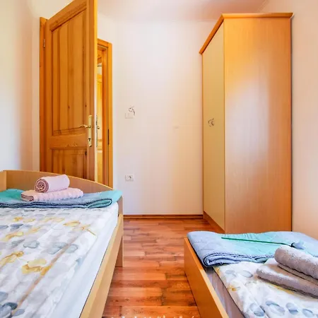 3 Bedroom Amazing In Casa vacanze
