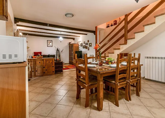 Amazing In With Kitchen Štanjel