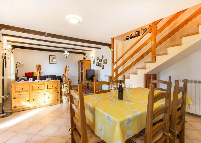 Amazing In With Kitchen بيت للعطل *