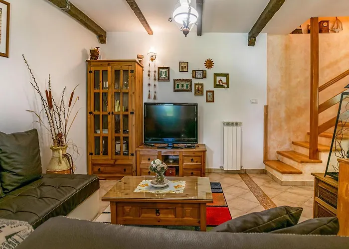 Amazing In With Kitchen بيت للعطل Štanjel